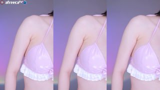长卷发御姐范妹子，开档黑丝跳单自慰极品胸型，模特身材干净鲍鱼第01集